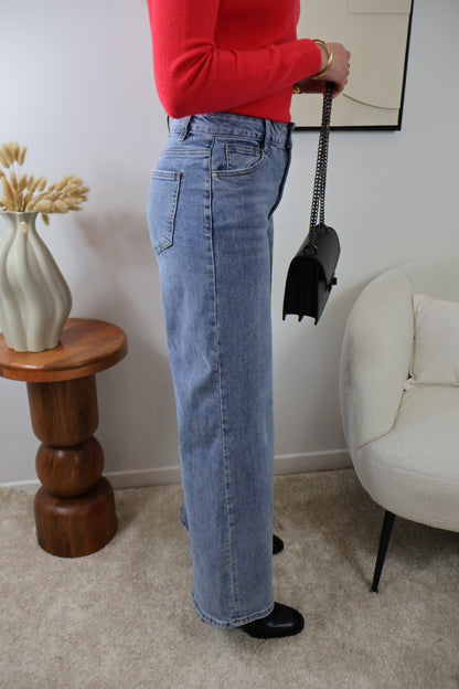 SAM-JEANS MIT WEITEM BEIN