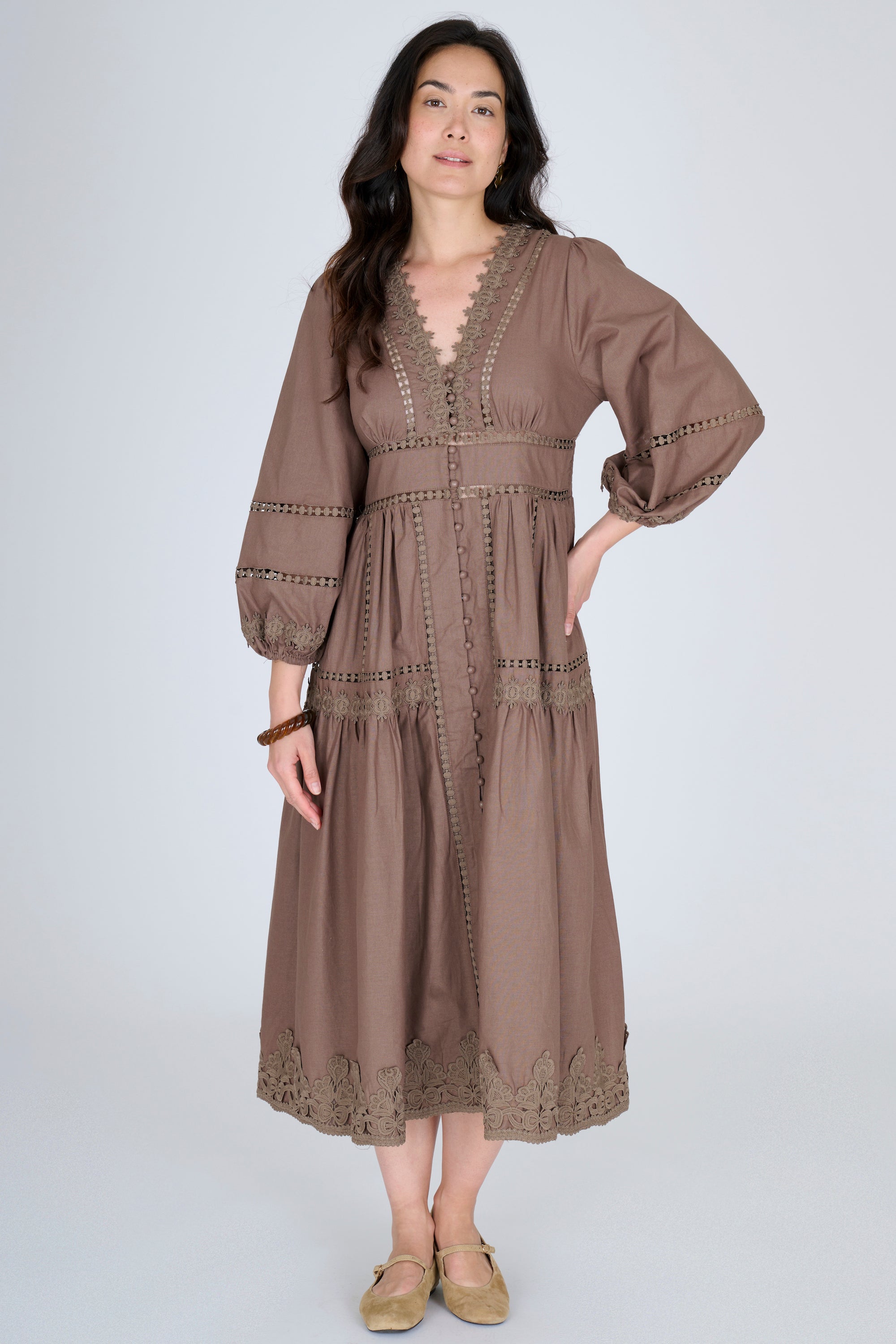 Robe longue chocolat en coton-lin à manches longues bouffantes, pour l'automne