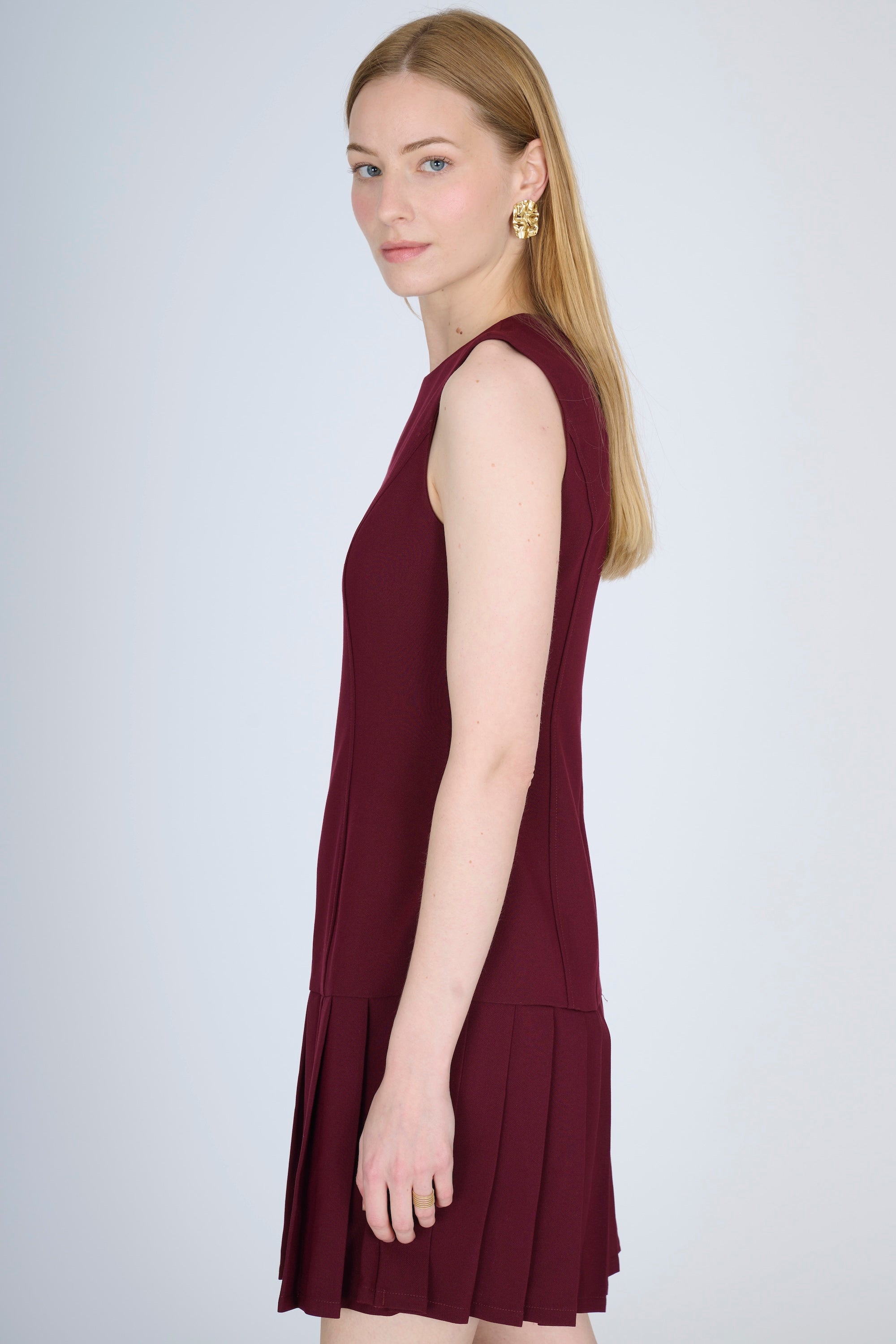 VESTIDO CORTO BORGOÑA