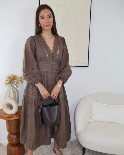 ROBE NINA MARRON