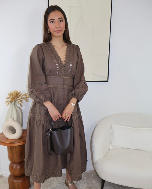 ROBE NINA MARRON