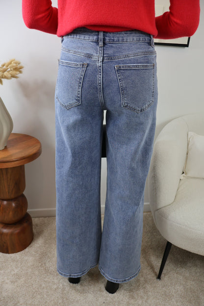 SAM-JEANS MIT WEITEM BEIN