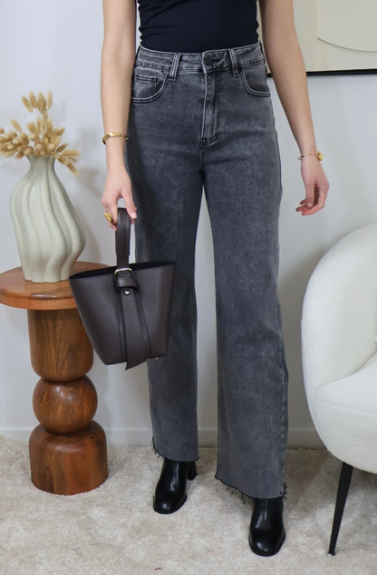 INES GRAU JEANS MIT WEITEM BEIN