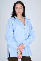 CAMISA DE POPELÍN CELESTE