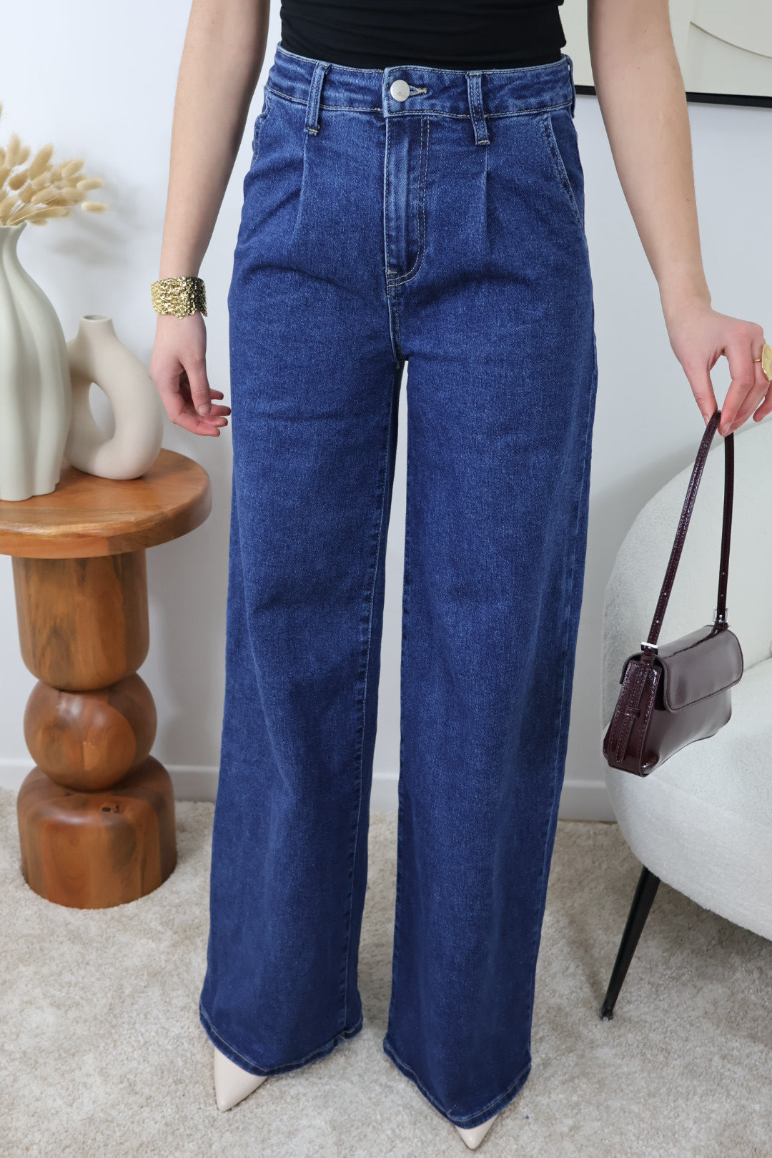 LANGE MEL-JEANS MIT WEITEM Bein