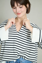 Pull Rayé Col V Noir et Blanc