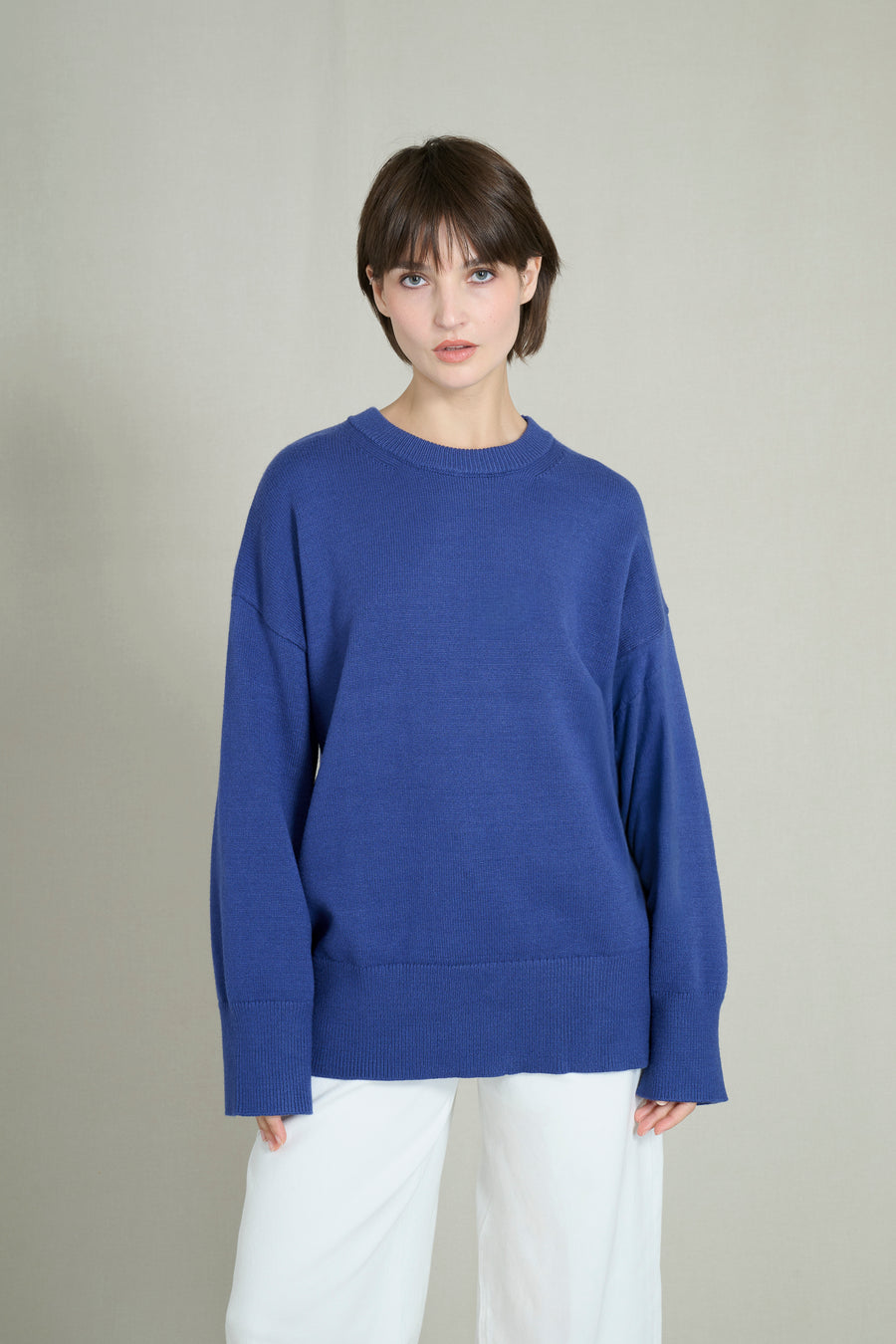 Pull oversize col rond maille épaisse bleu roi