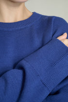 Pull oversize col rond maille épaisse bleu roi