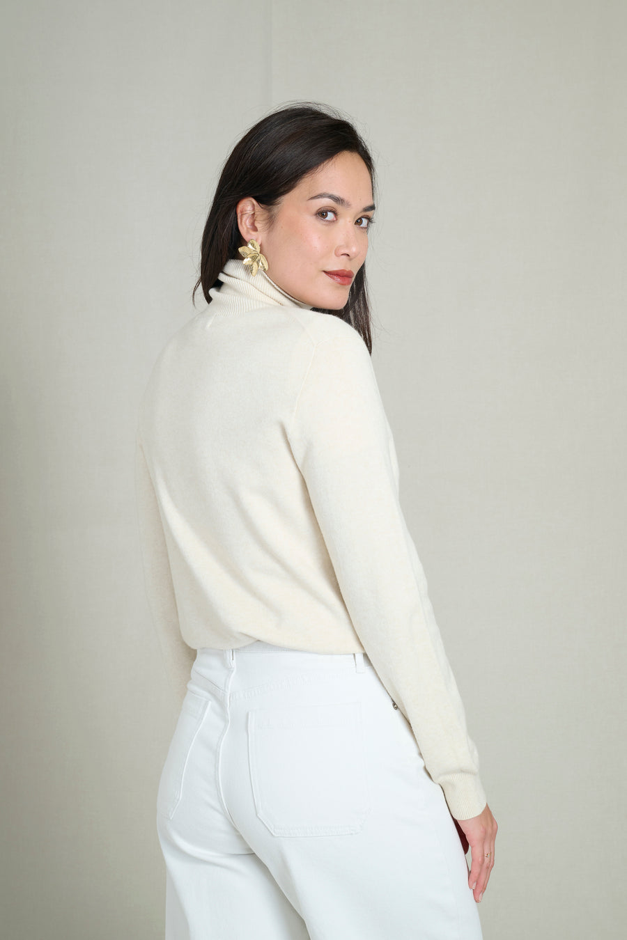 Pull col roulé maille fine sans couture crème