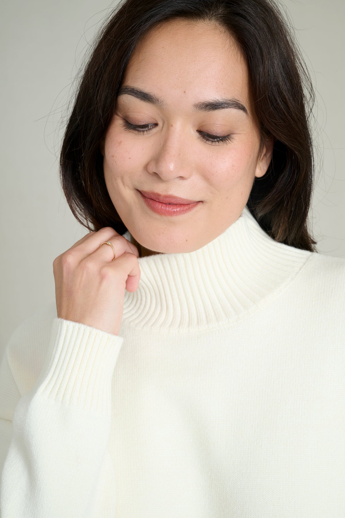 Pull col haut doux et chaud crème